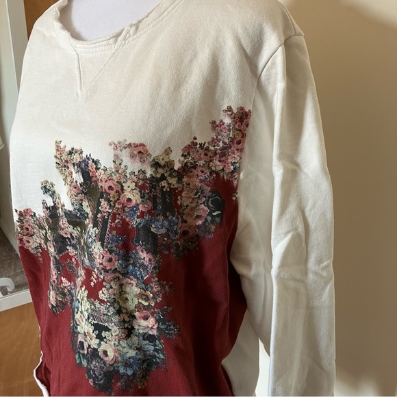 All Saints Women’s White Red Floral Crewneck Sweatshirt size Medium - Picture 4 of 8